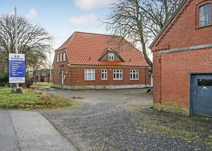 Stunning In V * エスビャール